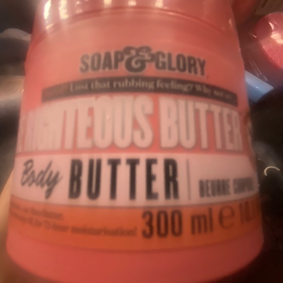 Soap and Glory! - Picture 5 of 6